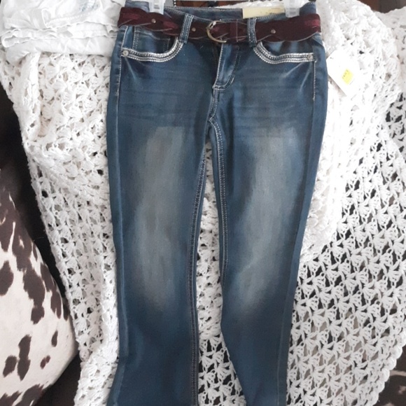 Size 7 bootcut Jean's girls - Picture 1 of 1